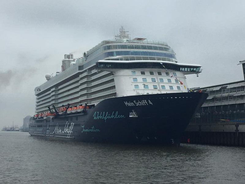Silke und die Mein Schiff 4